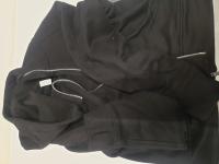 BLACK SWEATSHIRT 